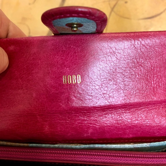 Beautiful Pink HOBO Wallet 💞 - Picture 11 of 13